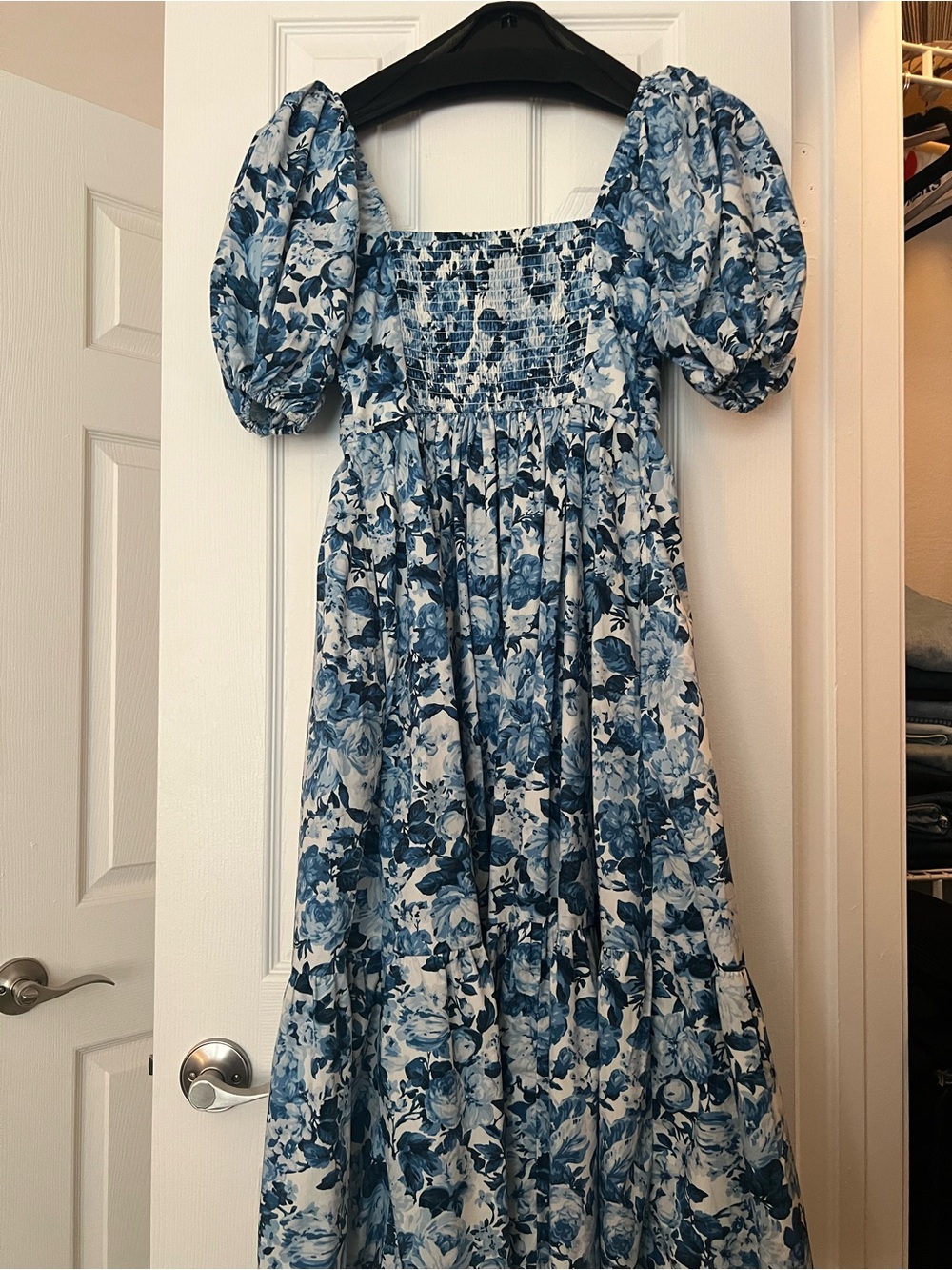 Abercrombie & Fitch Blue Floral Puff-Sleeve Midi Dress - Picture 4 of 4